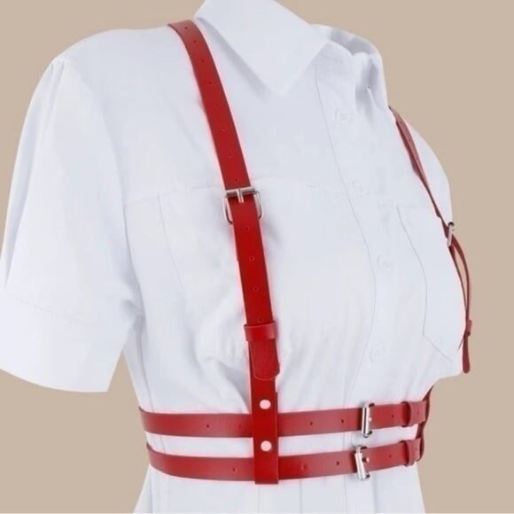 Red PU Leather Ring Link Harness Belt - Picture 2 of 6